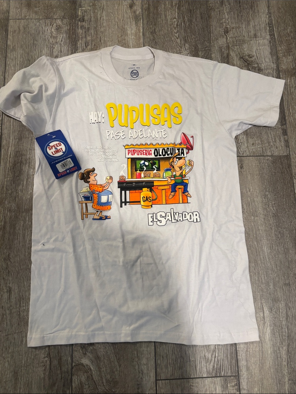 White Graphic T-Shirt with 'Pupusas' Design size medium